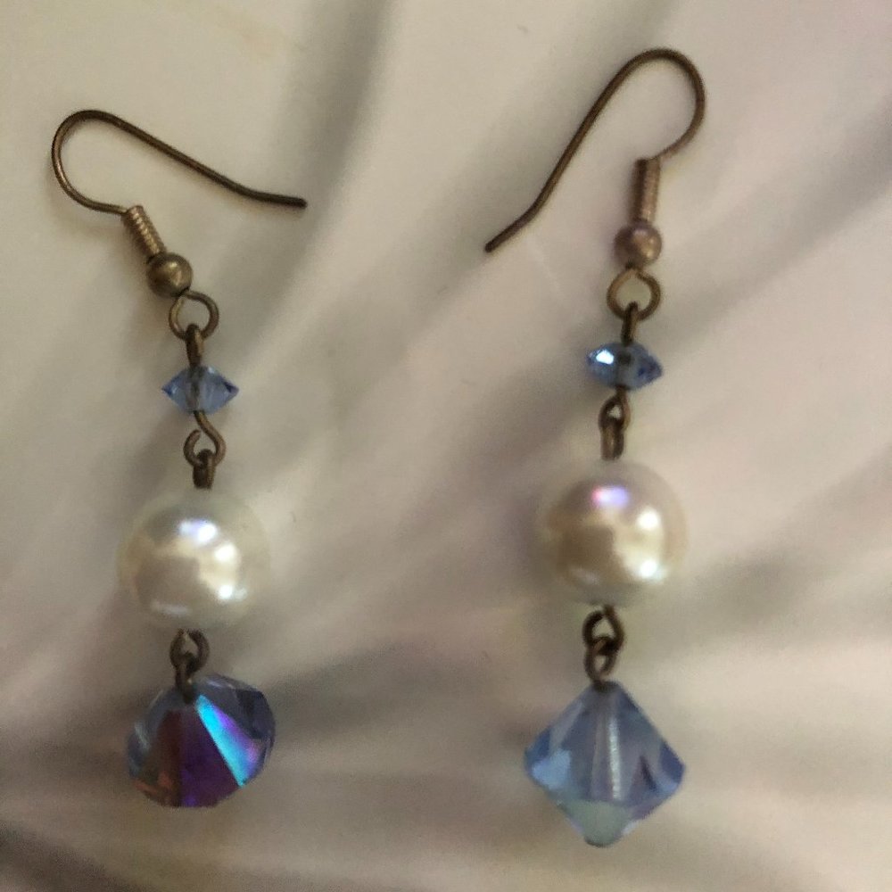 Blue Jewel Pearl Dangly Earrings